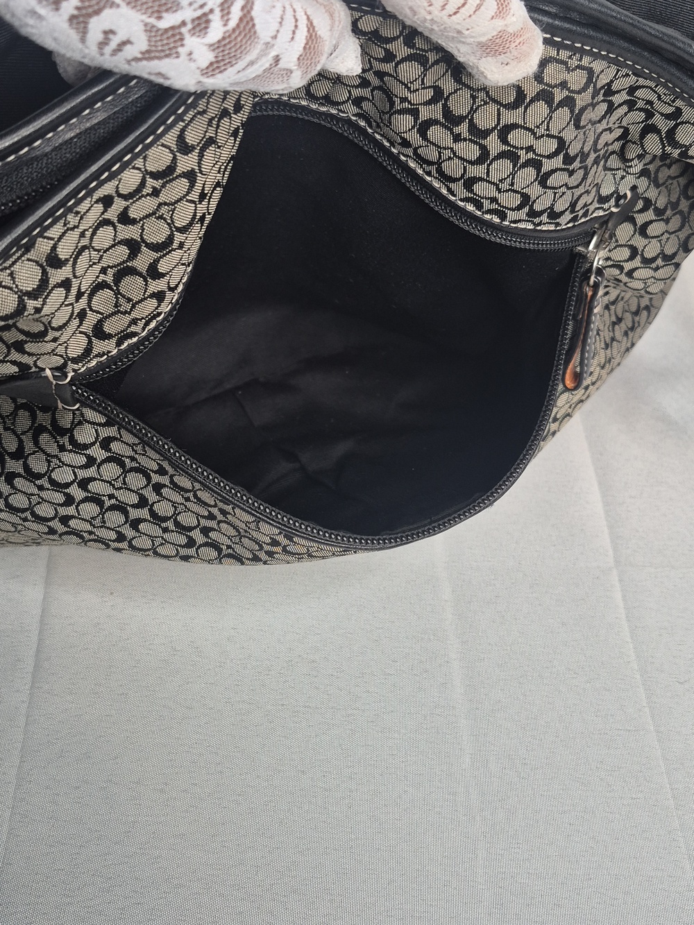 Coach Black and Gray cc Signature  Messenger Crossbody with Wristlet - Picture 14 of 16